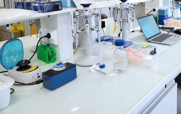 Ipso-LAB in biological lab